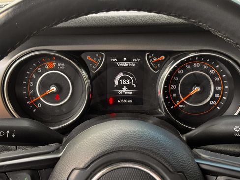 Used 2022 Jeep Wrangler Sport AWD/4WD image 10