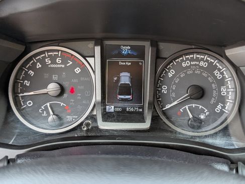 Used 2022 Toyota Tacoma SR5 image 19