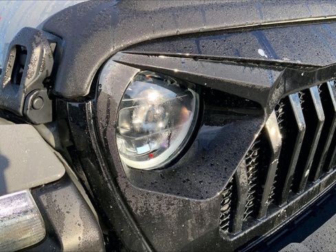 Used 2023 Jeep Gladiator Rubicon w/ LED Lighting Group image 26