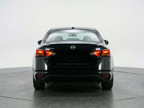 Used 2025 Nissan Altima 2.5 SV image 7
