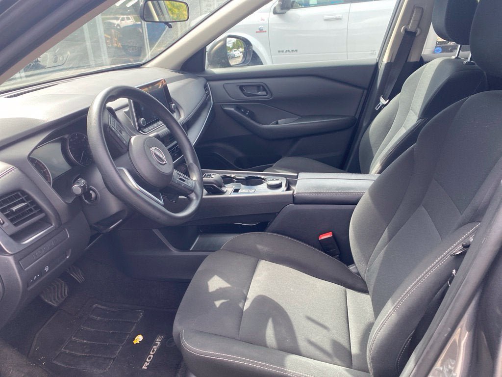 Used 2024 Nissan Rogue S AWD/4WD image 9