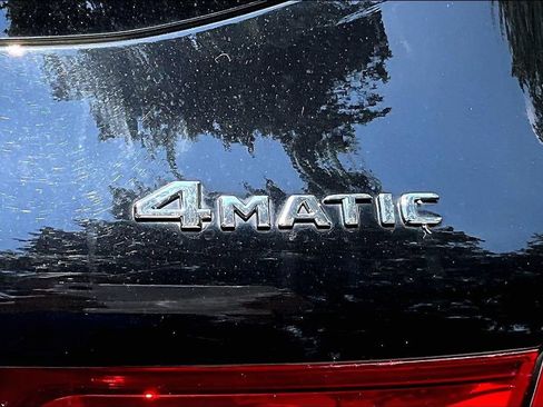 Used 2018 Mercedes-Benz GLC 300 4MATIC image 21