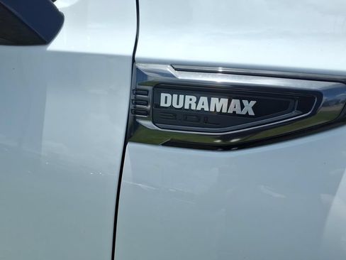New 2026 GMC Yukon XL AT4 w/ AT4 Premium Plus Package AWD/4WD image 11