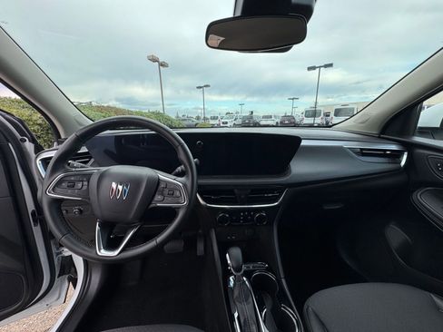 Used 2025 Buick Encore GX Preferred image 33