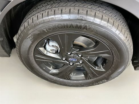 Used 2024 Subaru Crosstrek 2.0i image 11