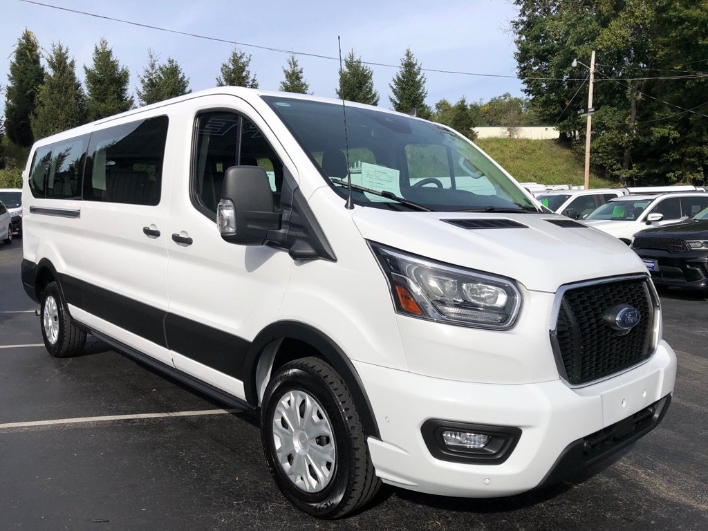 Used 2023 Ford Transit 350 XLT RWD image 8