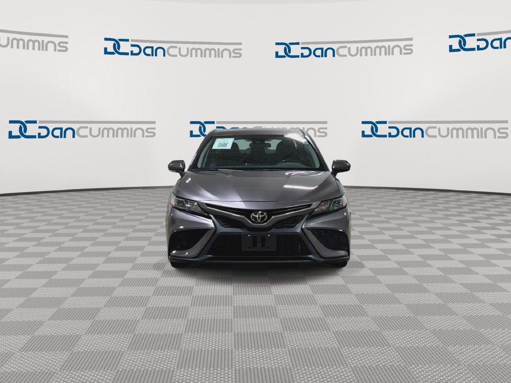 Used 2024 Toyota Camry SE FWD image 4
