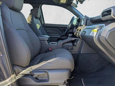 Certified 2025 Toyota Tacoma SR5 image 21