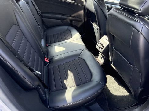 Used 2017 Ford Fusion SE w/ Equipment Group 201A image 20