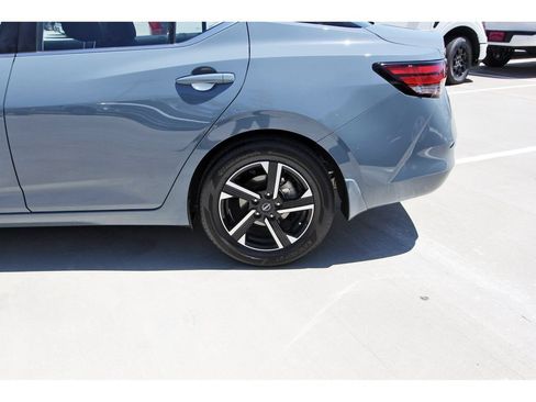 Used 2025 Nissan Sentra SV w/ Trunk Package FWD image 29