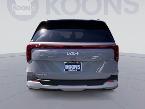 New 2026 Kia Carnival EX FWD image 10