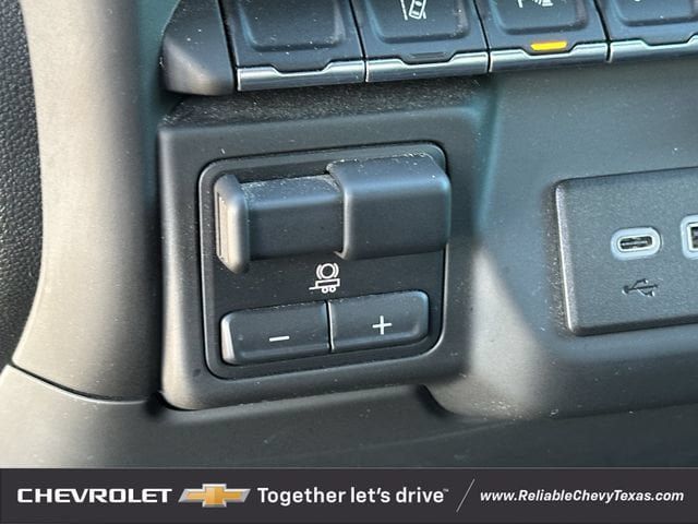 Used 2024 Chevrolet Silverado 2500 Custom w/ Custom Value Package AWD/4WD image 23