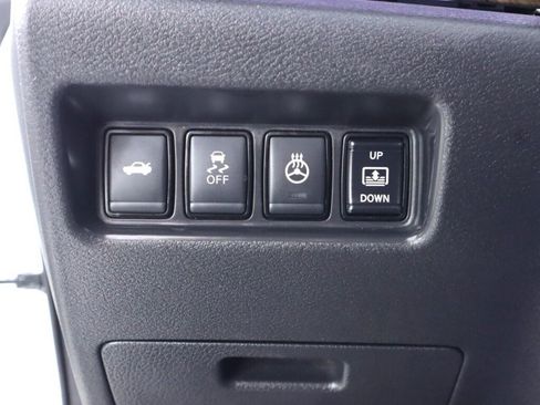 Used 2018 Nissan Maxima Platinum FWD image 11