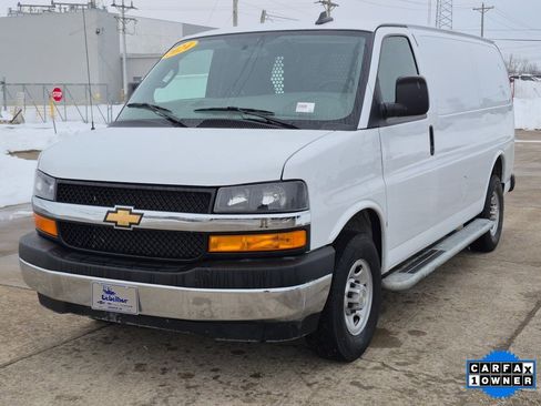 Used 2024 Chevrolet Express 2500 Work Van w/ Driver Convenience Package image 3