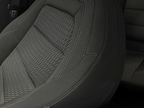 Used 2026 Chevrolet Equinox LT w/ LPO, Floor Liner Package FWD image 12