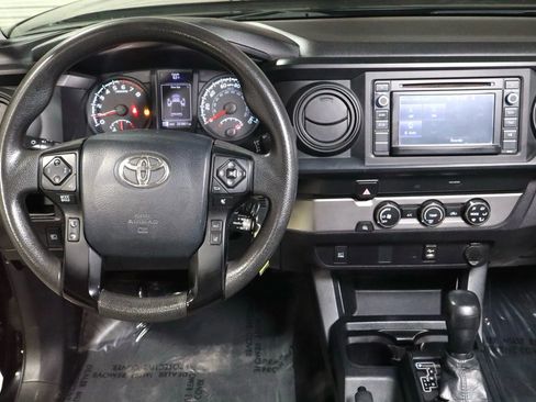 Used 2019 Toyota Tacoma SR image 17