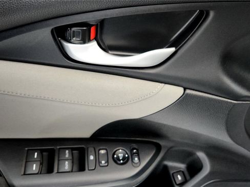 Used 2019 Honda Civic EX image 22