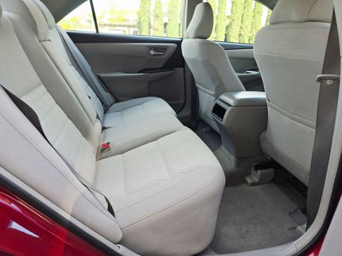 Used 2017 Toyota Camry LE FWD image 33