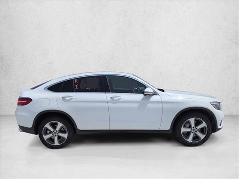Used 2018 Mercedes-Benz GLC 300 4MATIC Coupe image 4