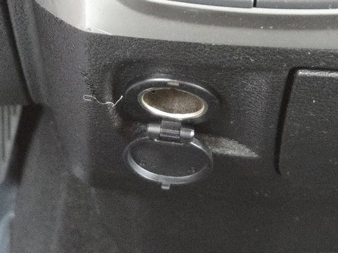 Used 2019 RAM 1500 Classic SLT image 30