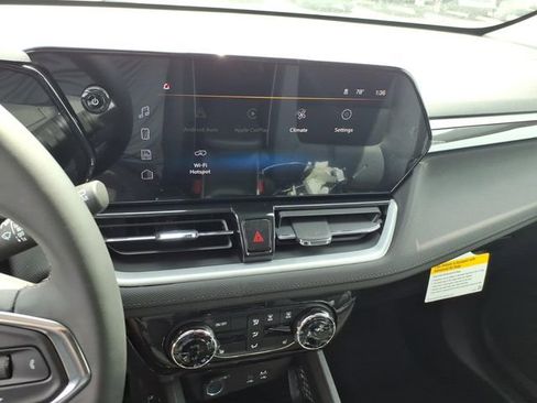 New 2026 Chevrolet TrailBlazer LT w/ Convenience Package FWD image 11
