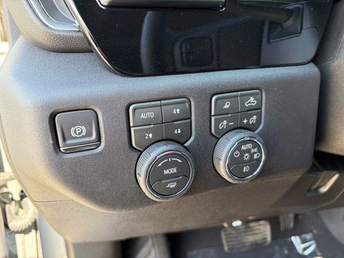 Used 2026 Chevrolet Silverado 3500 LTZ AWD/4WD image 9