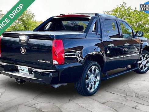 Used 2013 Cadillac Escalade EXT Premium AWD/4WD image 2