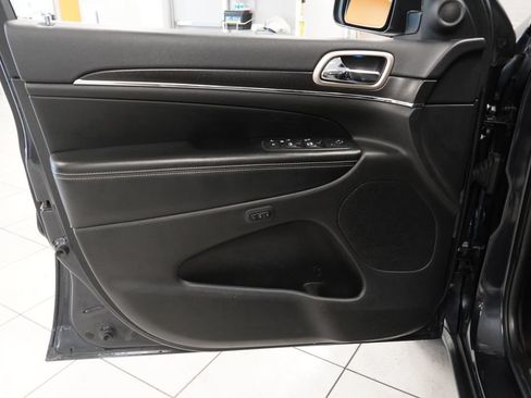 Used 2016 Jeep Grand Cherokee Limited AWD/4WD image 18