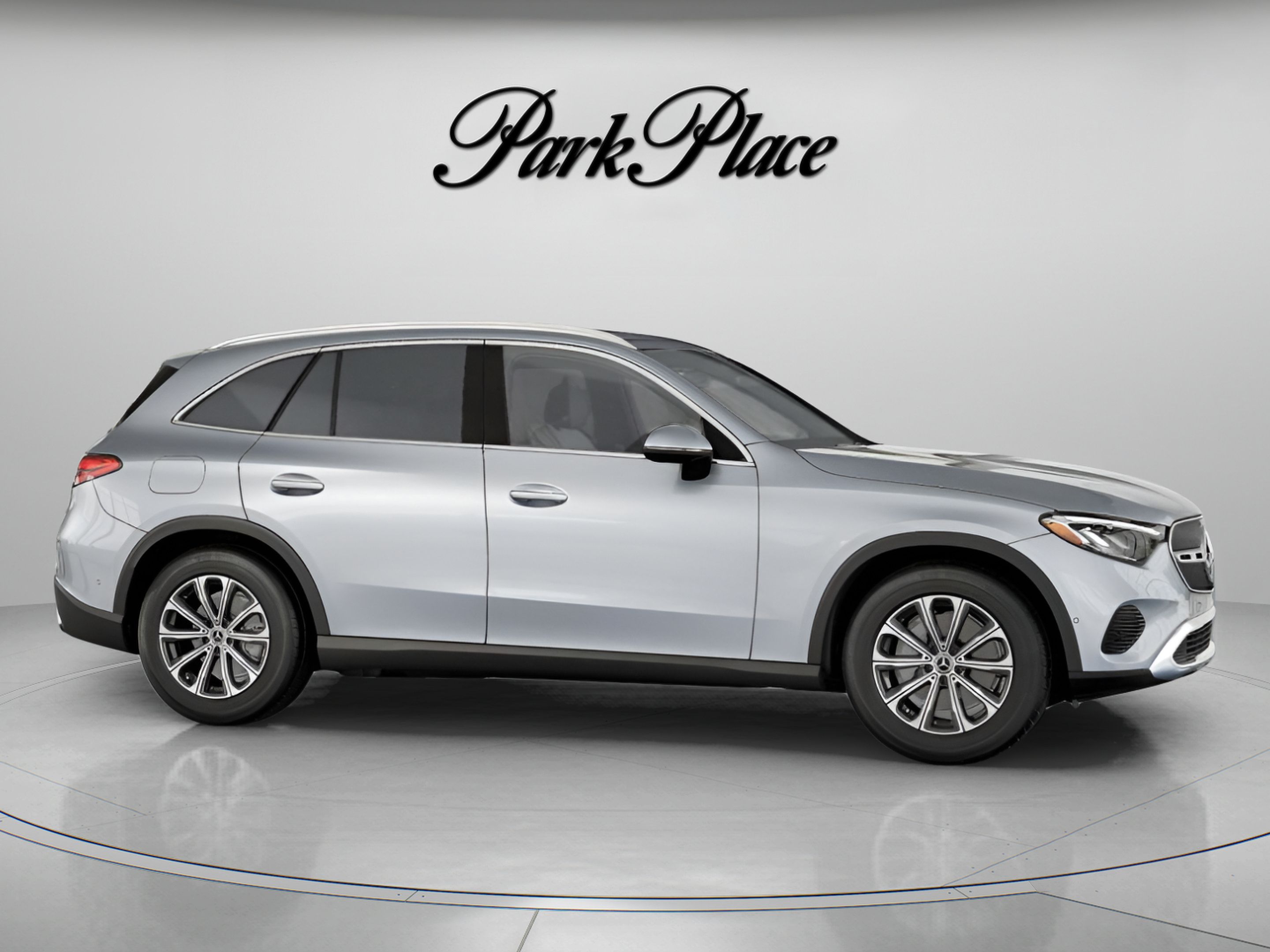 Used 2026 Mercedes-Benz GLC 300 4MATIC image 29