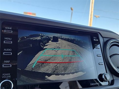 Used 2023 Toyota Tacoma TRD Off-Road image 11
