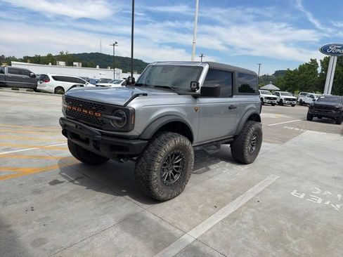 Used 2023 Ford Bronco Badlands AWD/4WD image 5