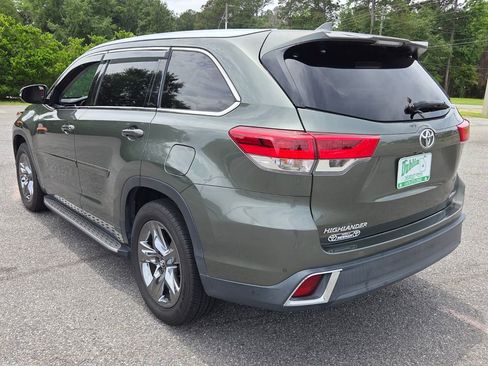Used 2018 Toyota Highlander Limited Platinum FWD image 8