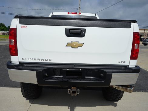 Used 2007 Chevrolet Silverado 2500 LTZ AWD/4WD image 4