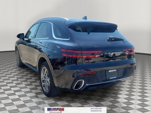 Used 2025 Genesis GV70 2.5T AWD/4WD image 3
