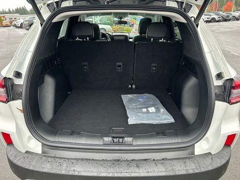 Used 2025 Ford Escape Base w/ Class II Trailer Tow Package image 31