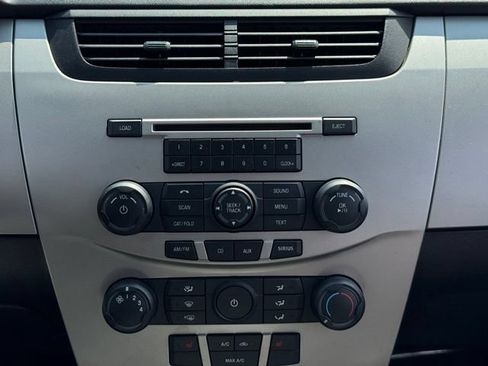 Used 2011 Ford Focus SEL FWD image 3
