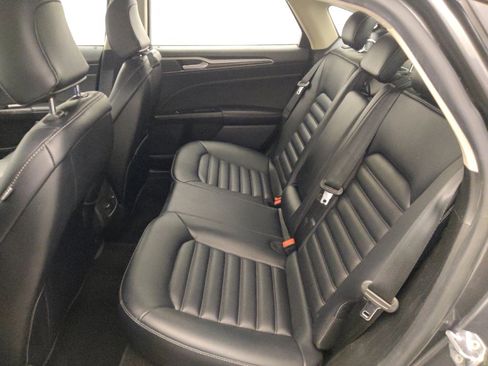 Used 2020 Ford Fusion SEL FWD image 18