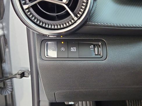 Used 2026 Chevrolet Equinox LT FWD image 16
