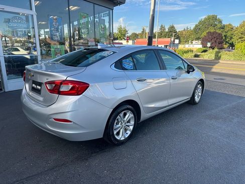 Used 2019 Chevrolet Cruze LT w/ LT Fleet Convenience Package FWD image 5