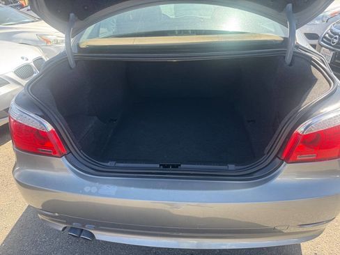 Used 2010 BMW 528i Sedan image 8