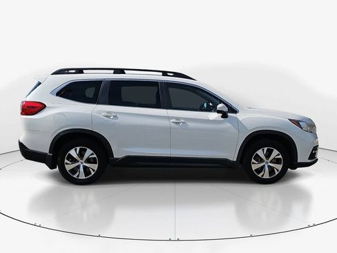 Used 2019 Subaru Ascent Premium image 9