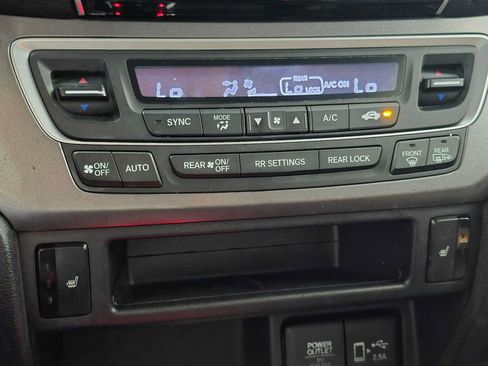 Used 2022 Honda Pilot Special Edition image 15