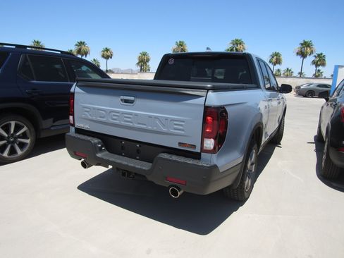 Used 2024 Honda Ridgeline TrailSport image 3