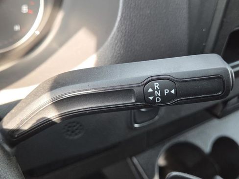 Used 2024 Mercedes-Benz Sprinter 2500 w/ Acoustic Package image 24