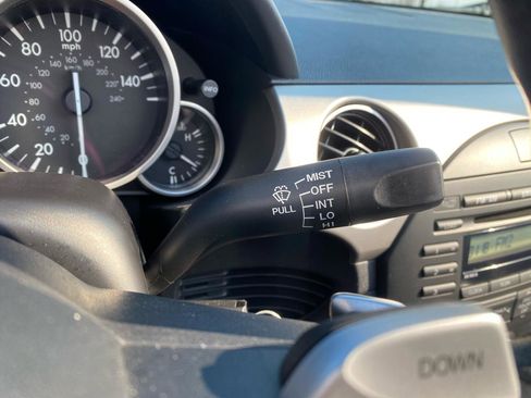 Used 2009 MAZDA MX-5 Miata Touring image 34