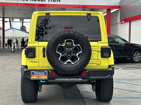 Used 2023 Jeep Wrangler Unlimited Rubicon 4xe AWD/4WD image 4