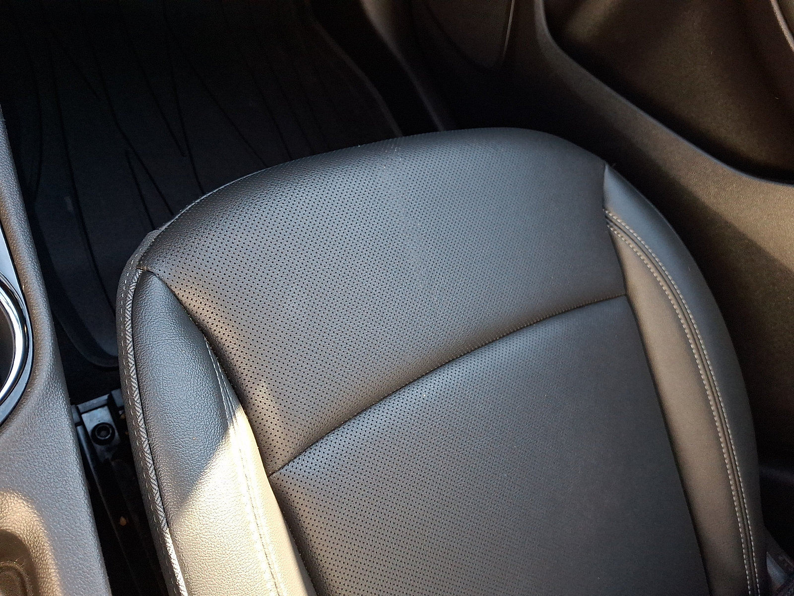 Used 2024 Buick Encore GX Sport Touring w/ Advanced Technology Package AWD/4WD image 26