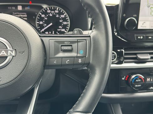 Certified 2023 Nissan Pathfinder SL image 15