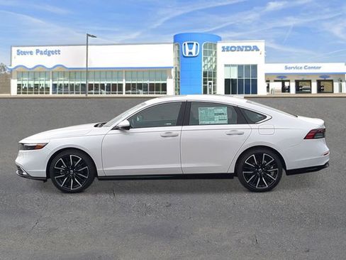 New 2026 Honda Accord Touring image 2