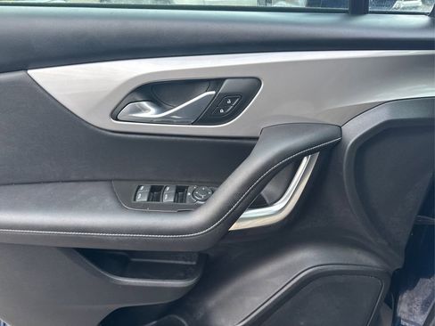 Used 2023 Chevrolet Blazer LT image 25